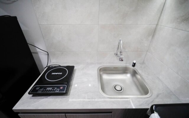 Nice And Comfy Studio At Grand Dharmahusada Lagoon Apartment