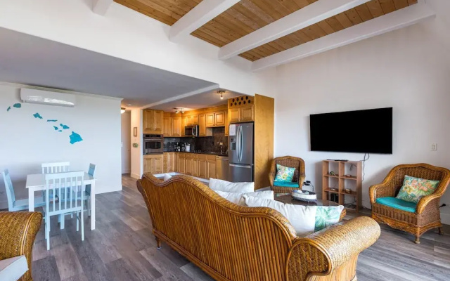 Kona Alii Penthouse 710 2 Bedroom Condo