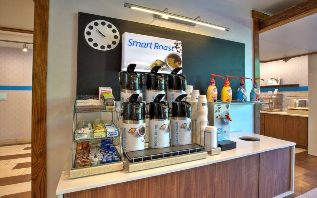 Holiday Inn Express & Suites New Castle by IHG