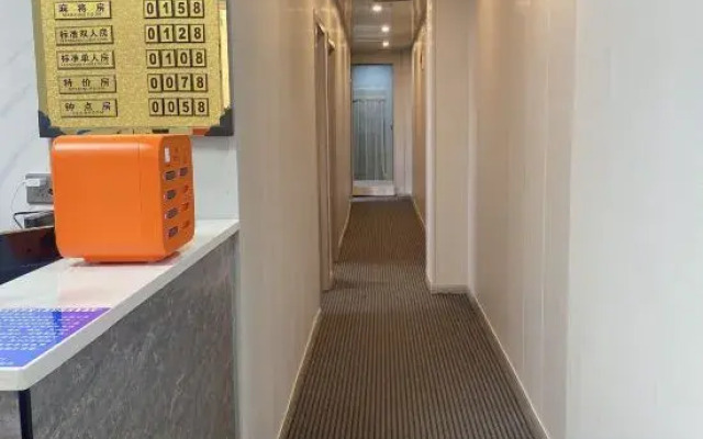 Lijiang Hotel