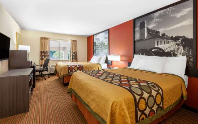 Super 8 by Wyndham Big Rapids