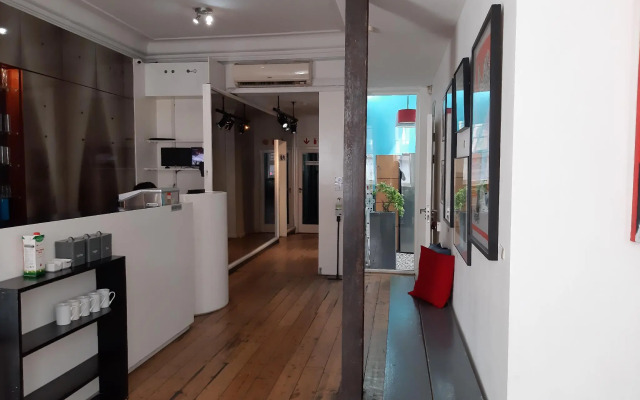 Daddy Long Legs Art Hotel