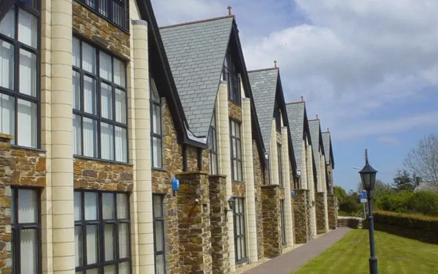 Kernow Homes - Travel accommodation