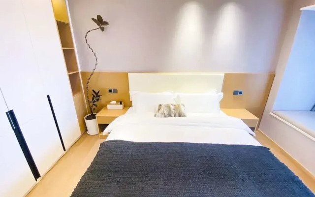 Rho Hotel