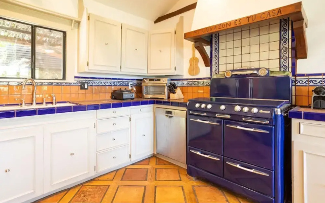 Fredonia by Avantstay Great Views of Studio City