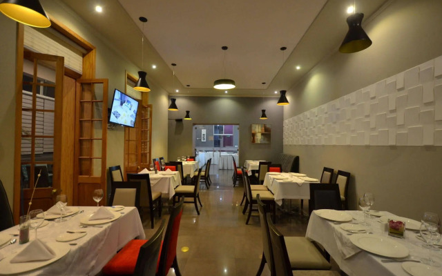 Hotel Camino Plaza
