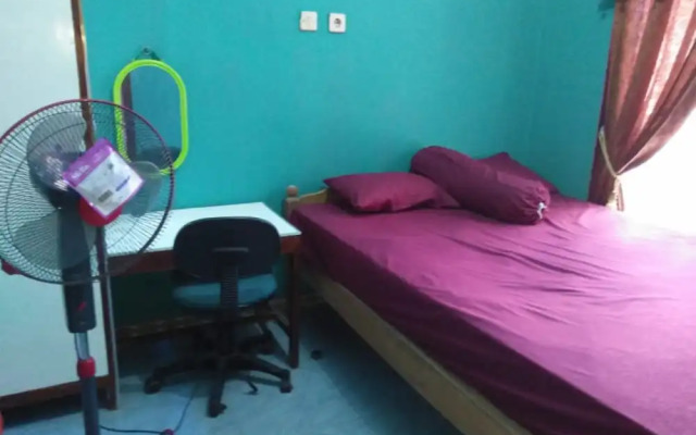 Sutrisno Homestay - Hostel