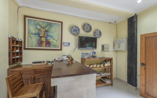 Surfaris Inn on Poppies 2