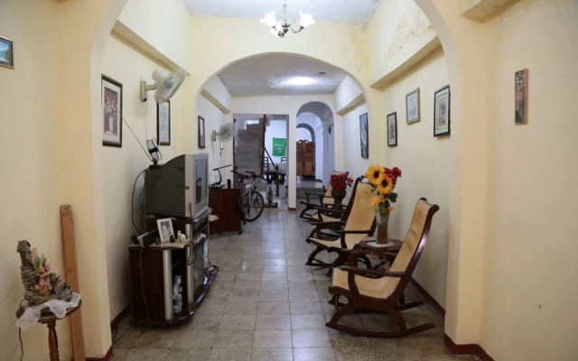 Hostal Cabriales