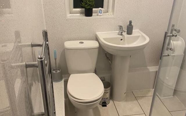 Remarkable 3-bed House in Liverpool