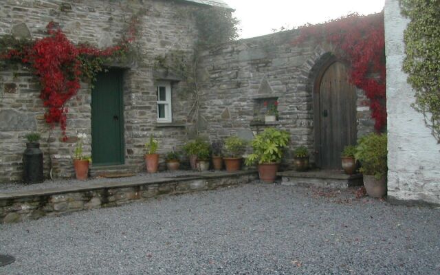 Alltybrain Farm Cottages and B&B