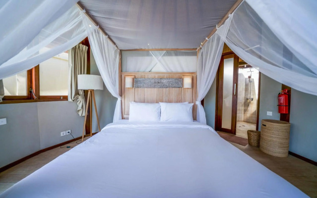 Blue Lagoon Avia Villas