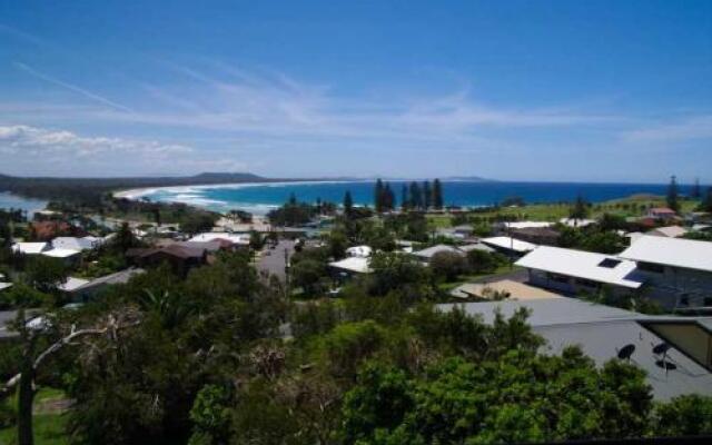 Cooinda, 17 Dulconghi Street