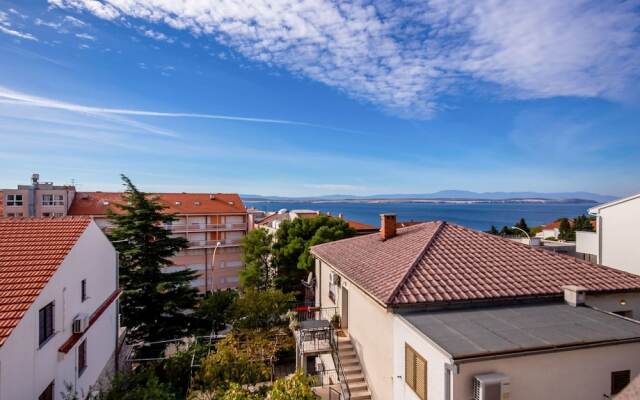 Adorable Apartment With Terrace, Hot Tub & Sea View