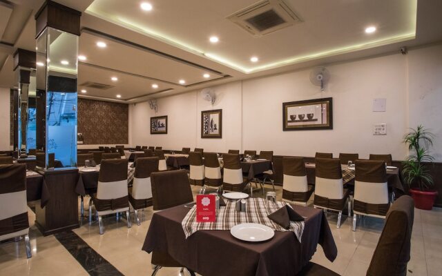 Townhouse 704 Hotel Divya Palace