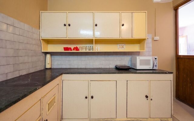 Oyo 13894 Home Skyline Homestay Near Picture Palace