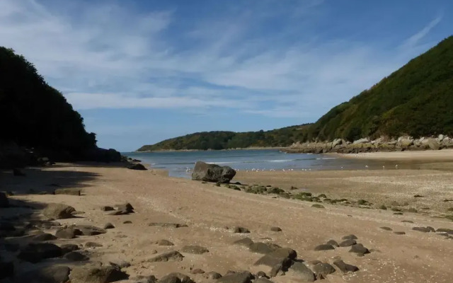 Apartment Near the Beach in Ploulec'h