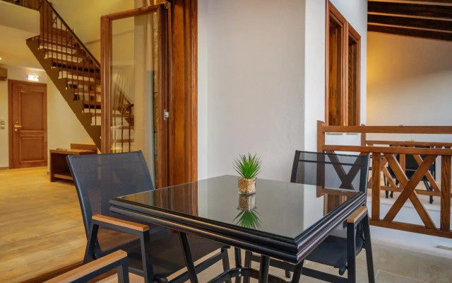Arxontariki Suites