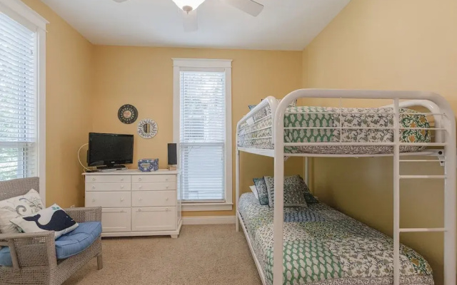 27 Ryan Street N Home