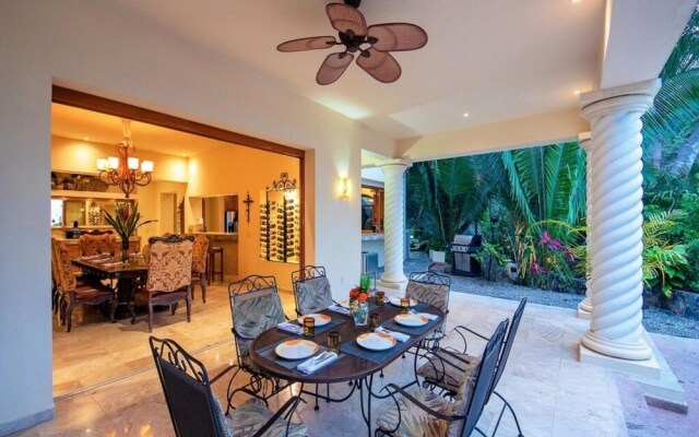 Sunny Vacation Villa 75