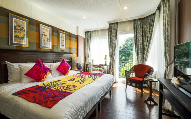 Zantiis Ndol Villas