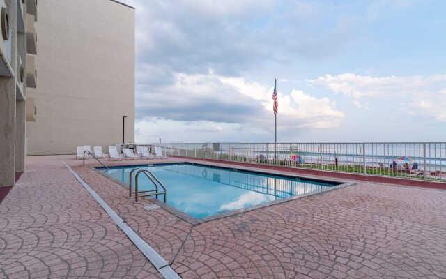 Tropical Winds Unit 301