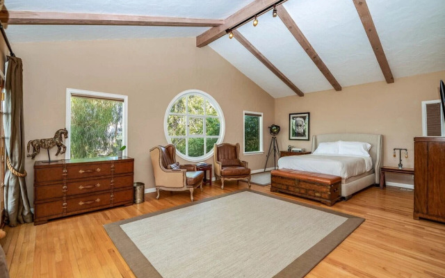 Views of the Hills From Fredonia Drive