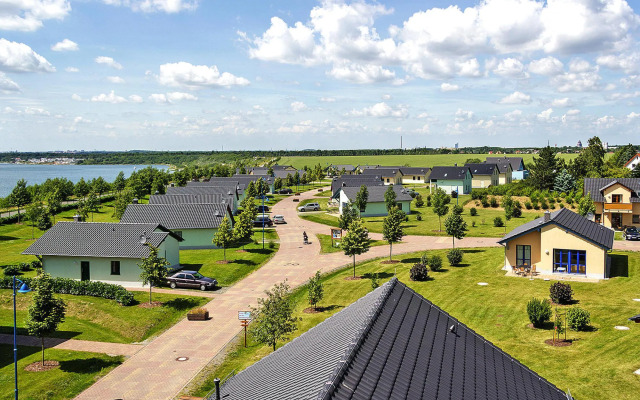 Holiday home in Markkleeberg with a shared pool