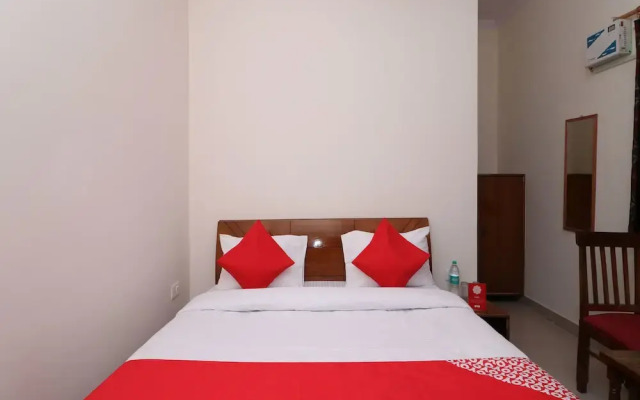 OYO 12068 Sunder Residency