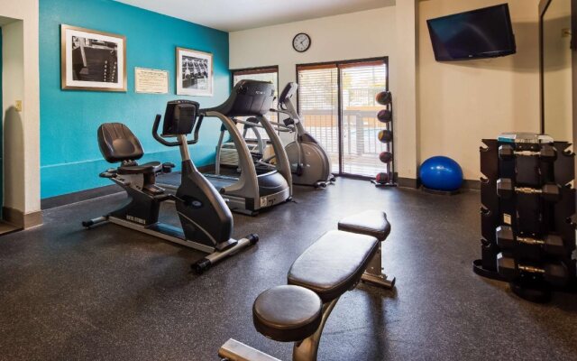 Clarion Pointe near Medical Center