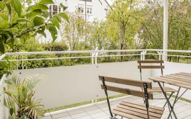 Sweet City with Balcony