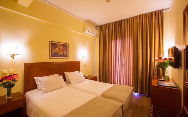 Marina Hotel 