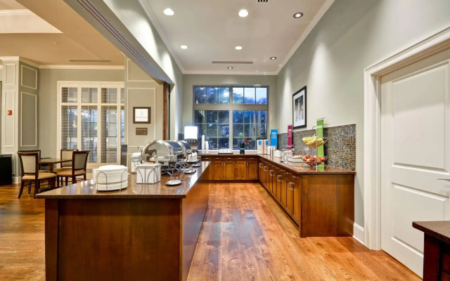 Hampton Inn & Suites Charleston Airport