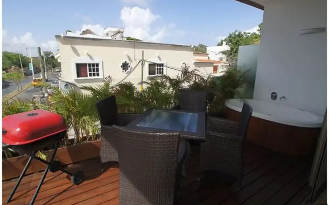 DOCA 103 by Tripintravel