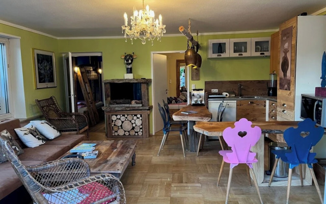 Glückliche Kuh-Villa