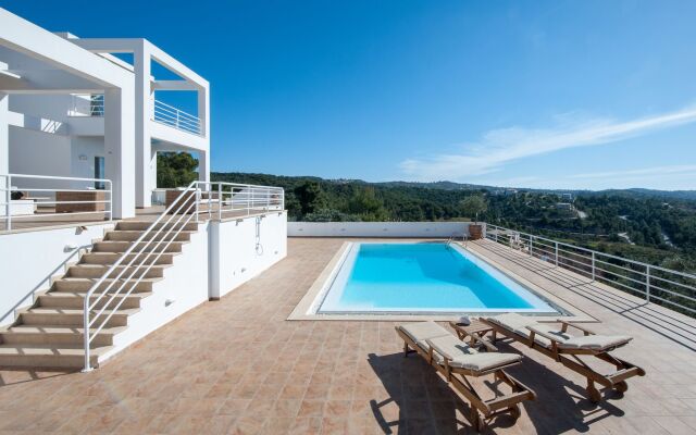 Jeannine's Villa