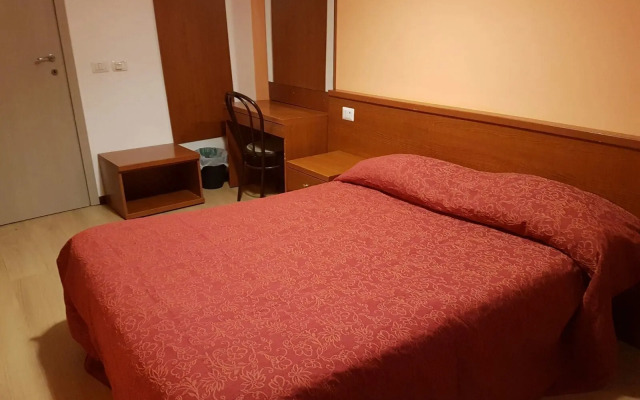 Old Milano House - Hostel