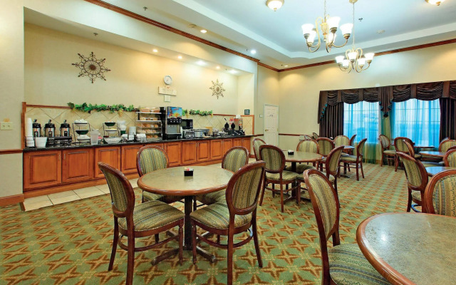 La Quinta Inn & Suites by Wyndham Gainesville