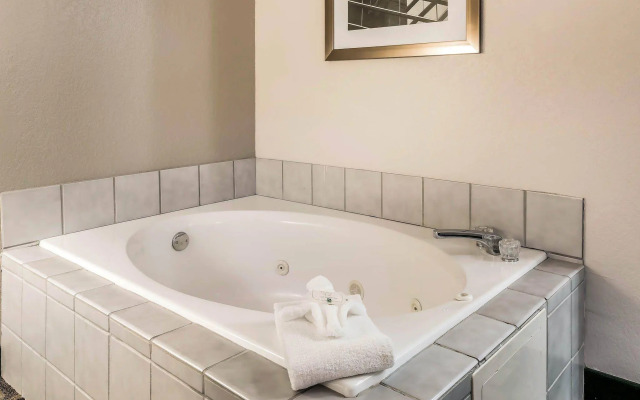 Suburban Studios Mason Hwy 42