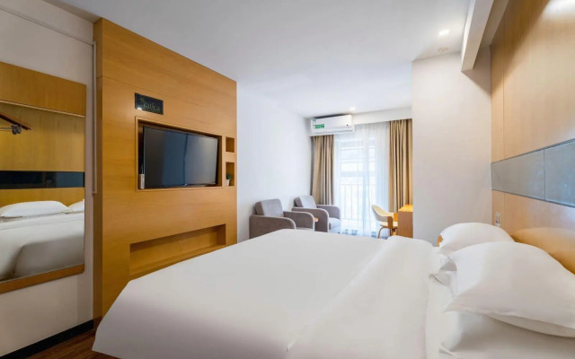 Vatica Xuzhou High Speed Railway Station Hotel