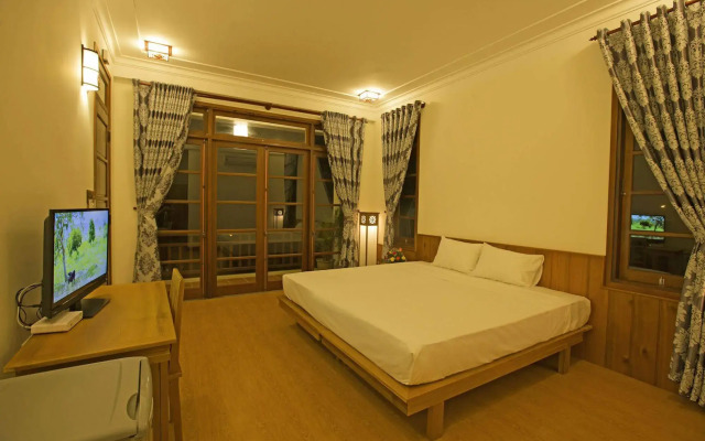 Tropical Garden Homestay Villa