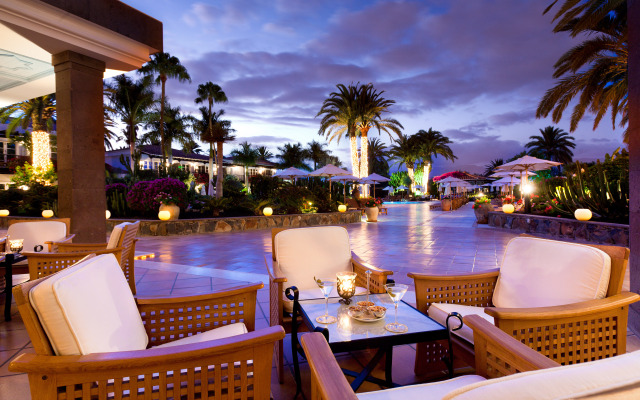Seaside Grand Hotel Residencia