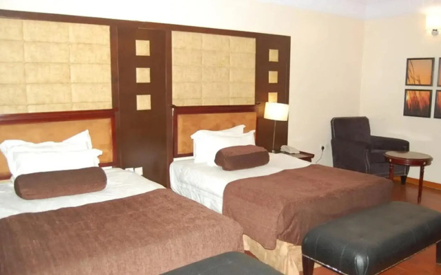 Owu Crown Hotel