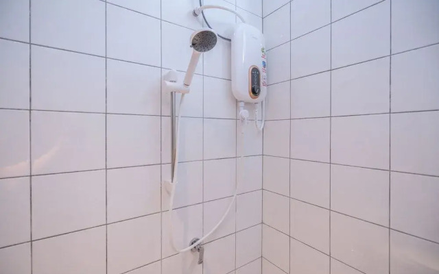 Oyo Home 89574 Studio Imperio