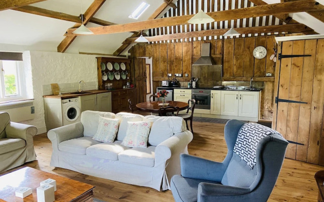 Beautiful Barn Conversion With Wood-burning Stove