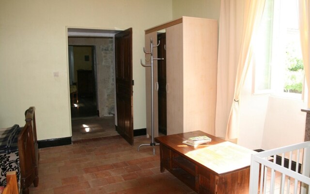 Apartment With 2 Bedrooms in Grospierres, With Wonderful Mountain View