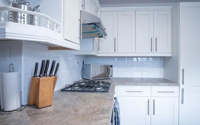 Starfish Apartment - 2 Bedroom - Tenby