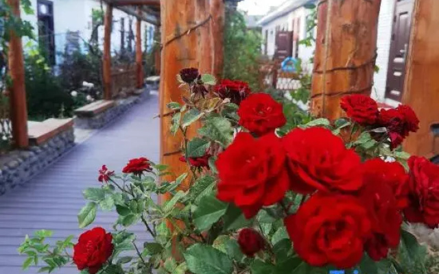 Tukes Ligong Be Courtyard Homestay Reception Center
