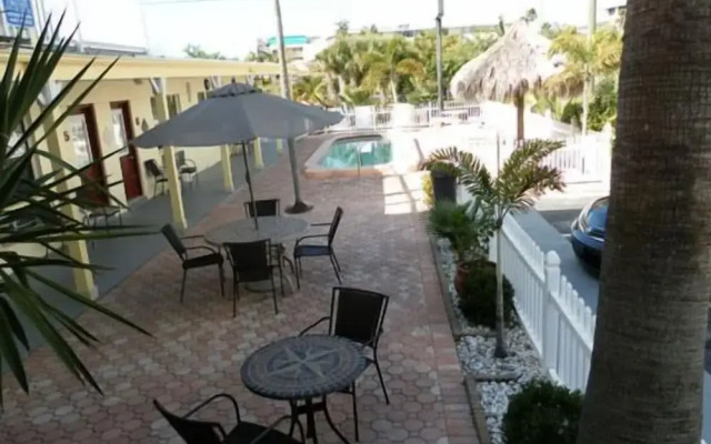 Silver Sands Motel