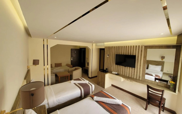Edom Hotel